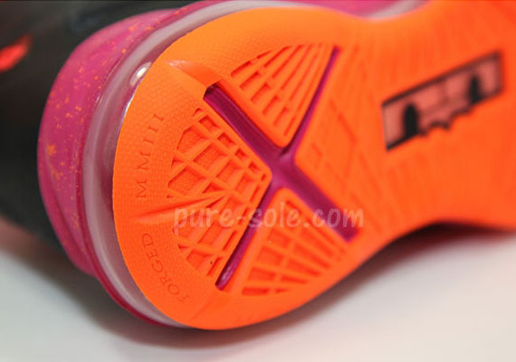 Nike LeBron X - Updates