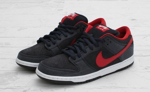 Nike Sb Dunk Low Dark Obsidian Gym Red White 02