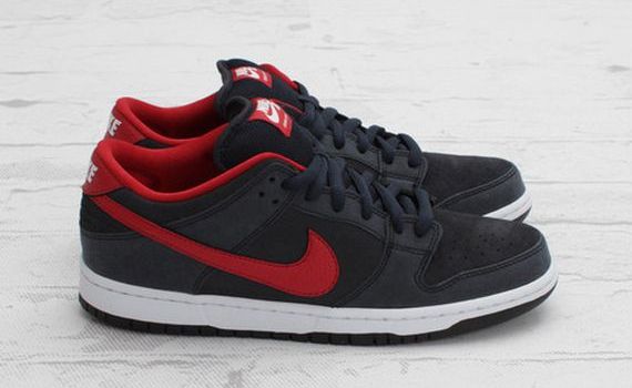 Nike Sb Dunk Low Dark Obsidian Gym Red White 04