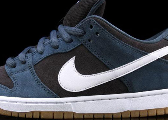 Nike SB Dunk Low "Slate Blue" - Available