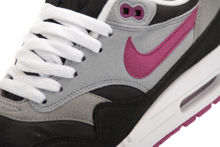 Nike Wmns Air Max 1 Black Rave Pink Wolf Grey Metallic Silver 1