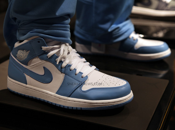 Air Jordan 1 Phat Unc