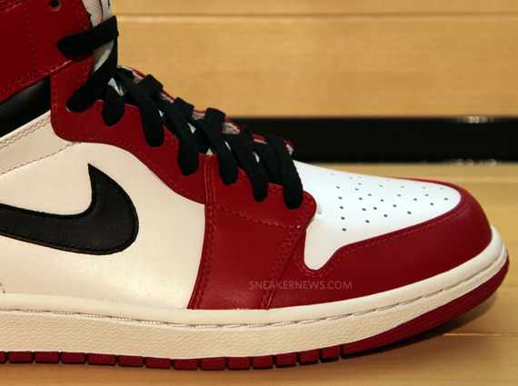 Air Jordan 1 Retro High 2013 White Red Black 9