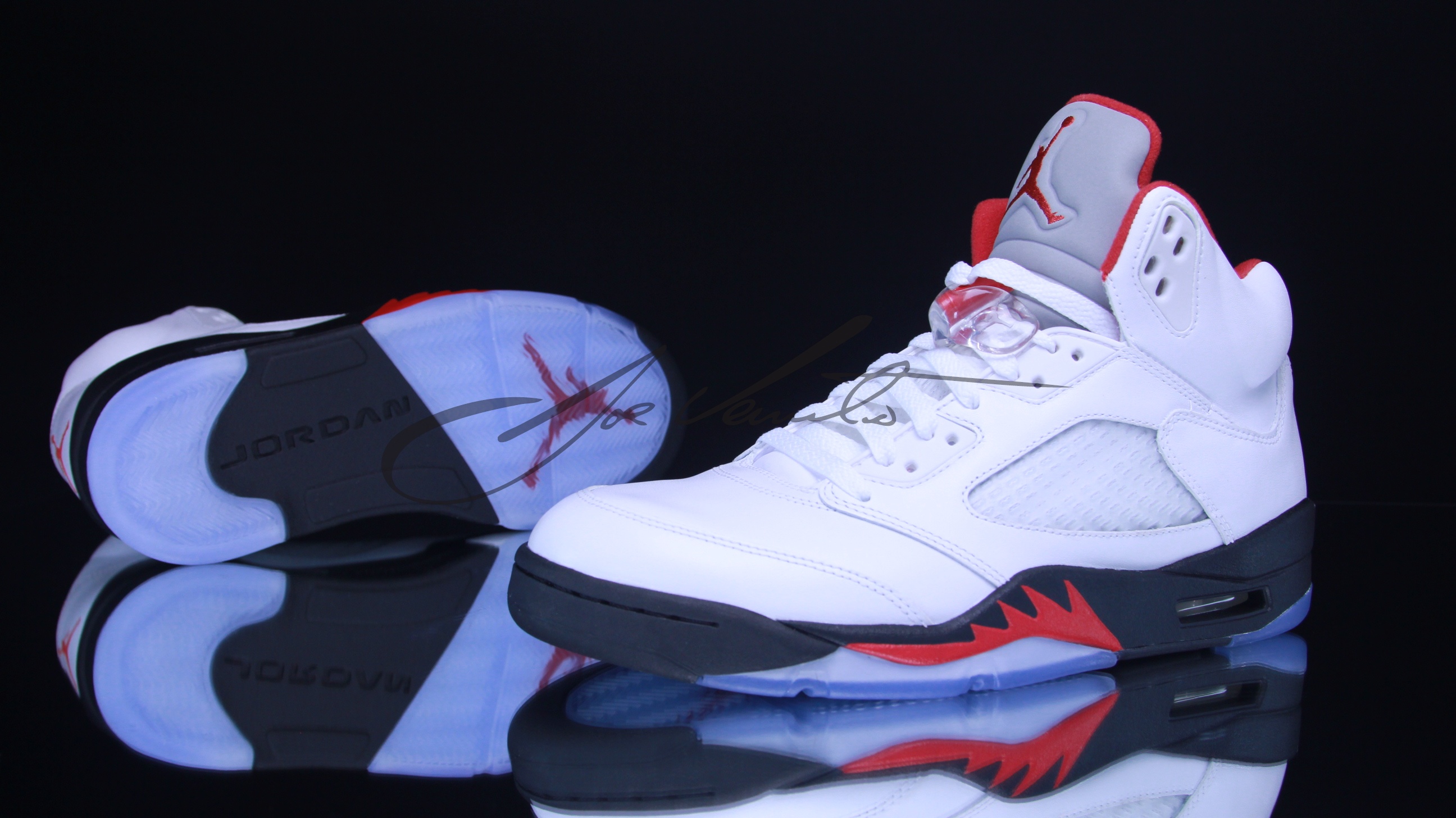 Air Jordan 5 White Black Fire Red New Images 2