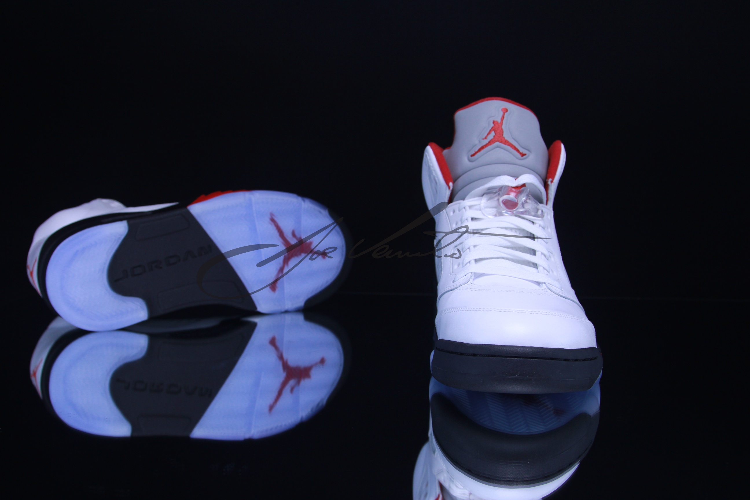 Air Jordan 5 White Black Fire Red New Images 3