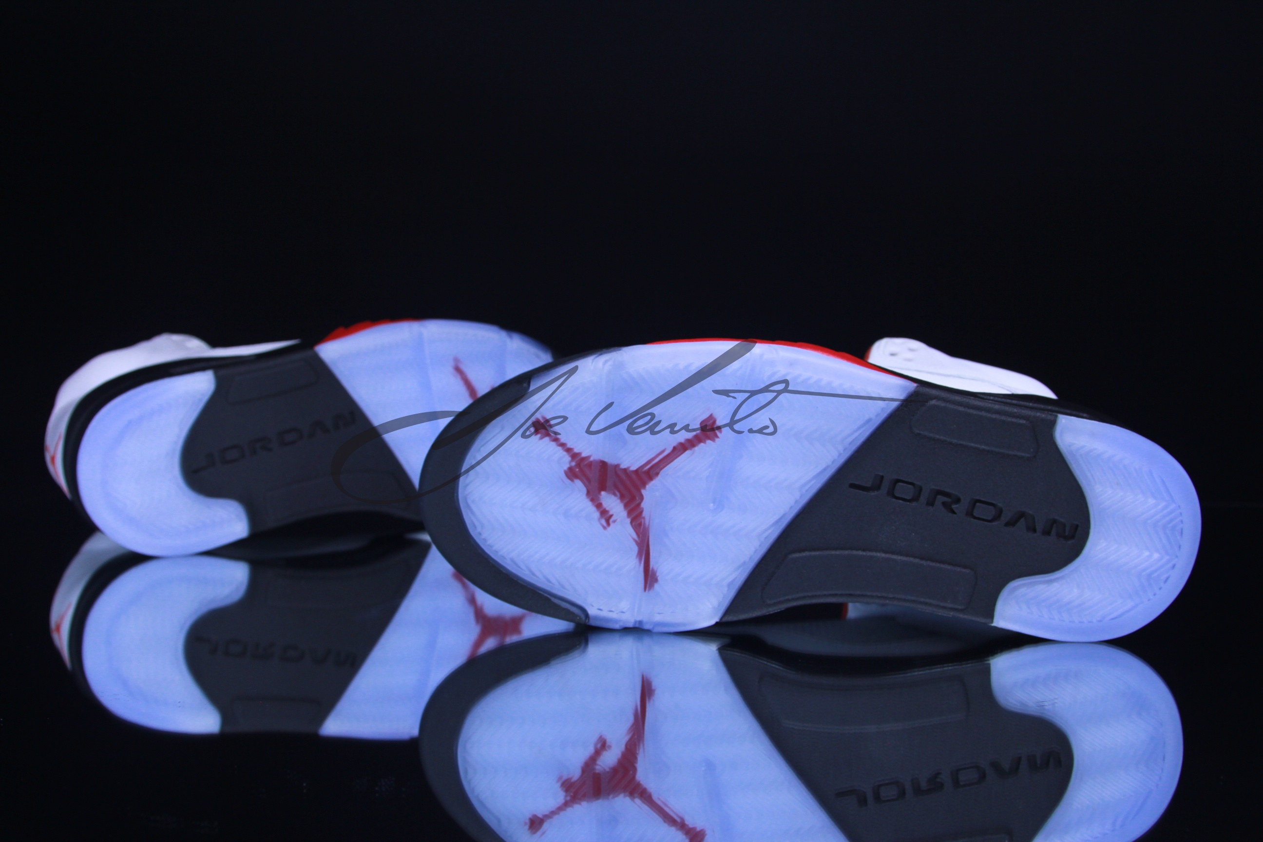 Air Jordan 5 White Black Fire Red New Images 8