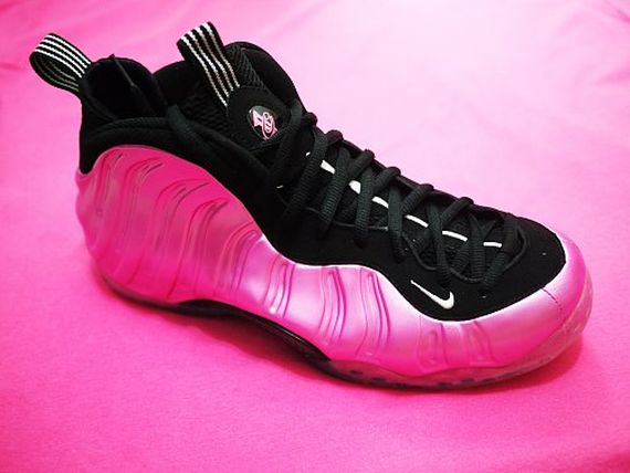 Nike Air Foamposite One Pearlized Pink New Images 07