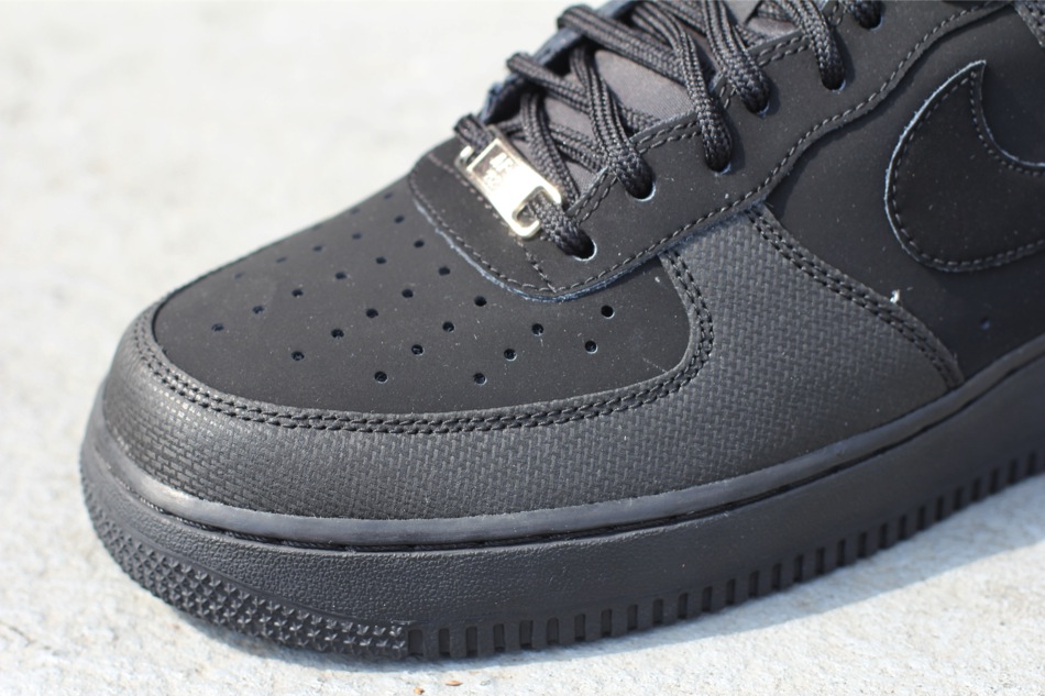 Nike Air Force 1 Low Black Nubuck 01