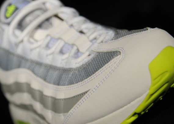 Nike Air Max 95 - Wolf Grey - Volt