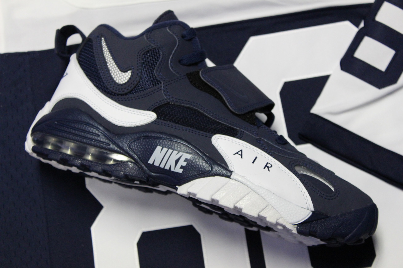 Nike Air Speed Turf Max Cowboys 02