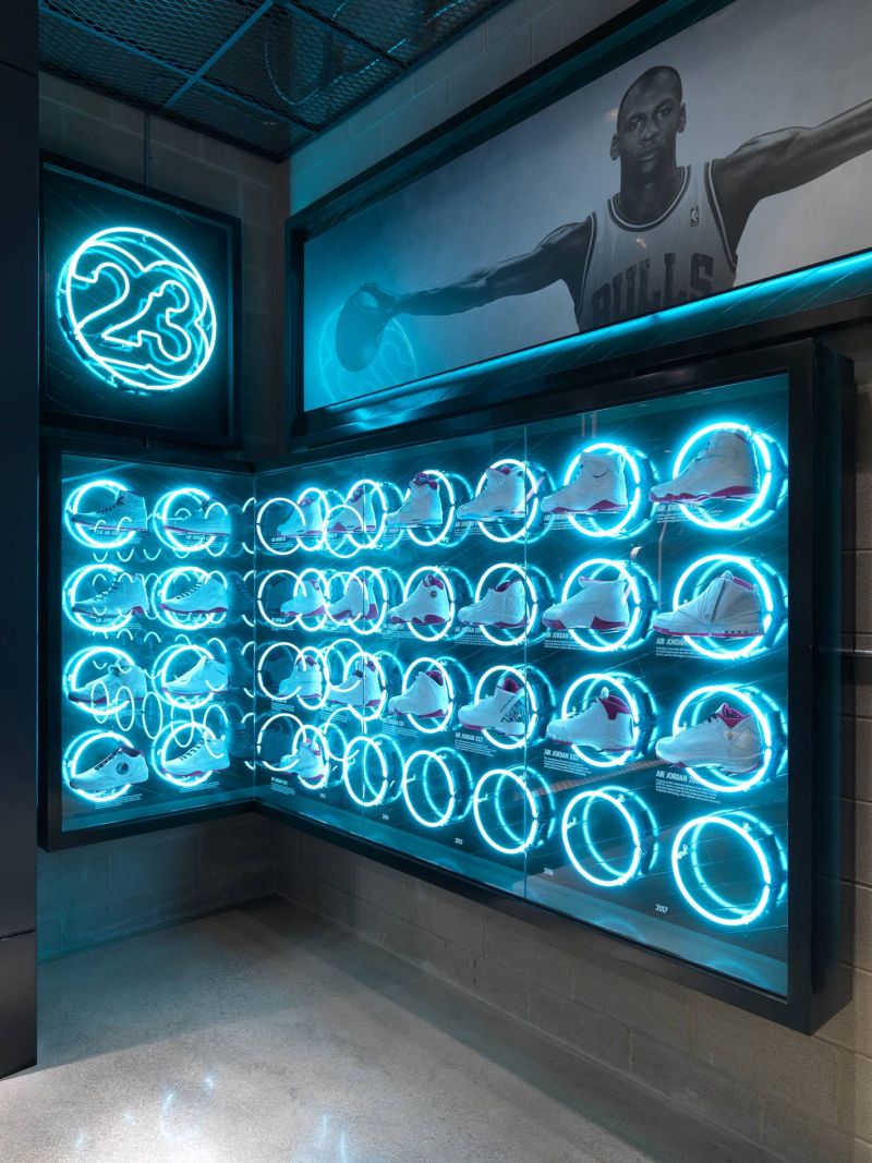 Nike Chicago Grand Re Opening 02