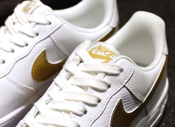 Nike WMNS Air Force 1 Low - White - Metallic Gold