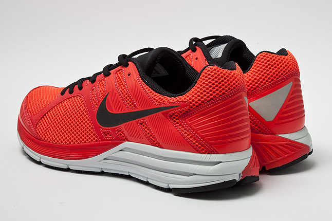Nike Zoom Structure 16 Shield 3