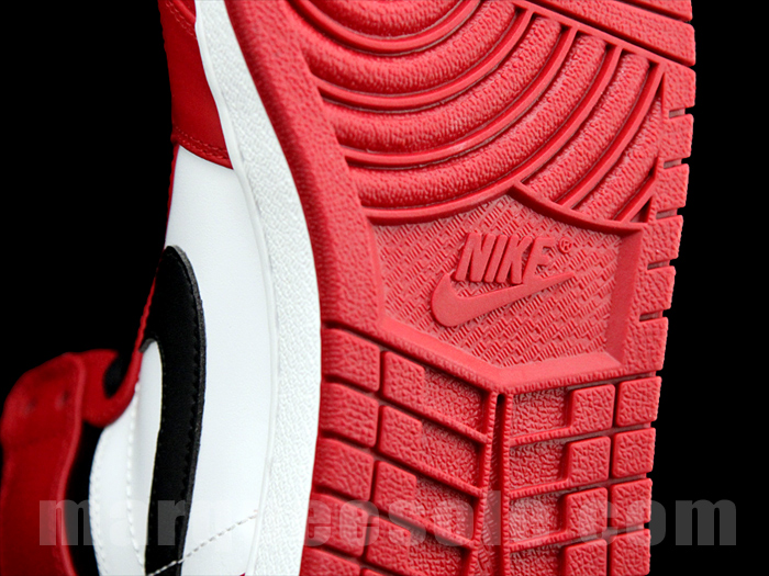 Air Jordan 1 High White Varsity Red Black 01