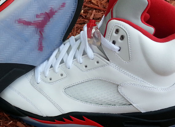 Air Jordan V - White - Fire Red - Black