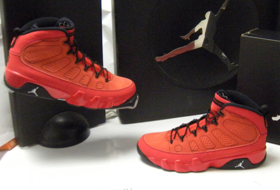 Jordan 9 Motorboat