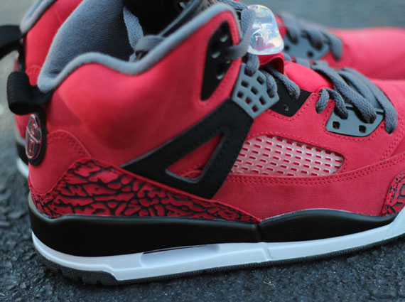 Jordan Spiz’ike “Gym Red” – Arriving at Retailers