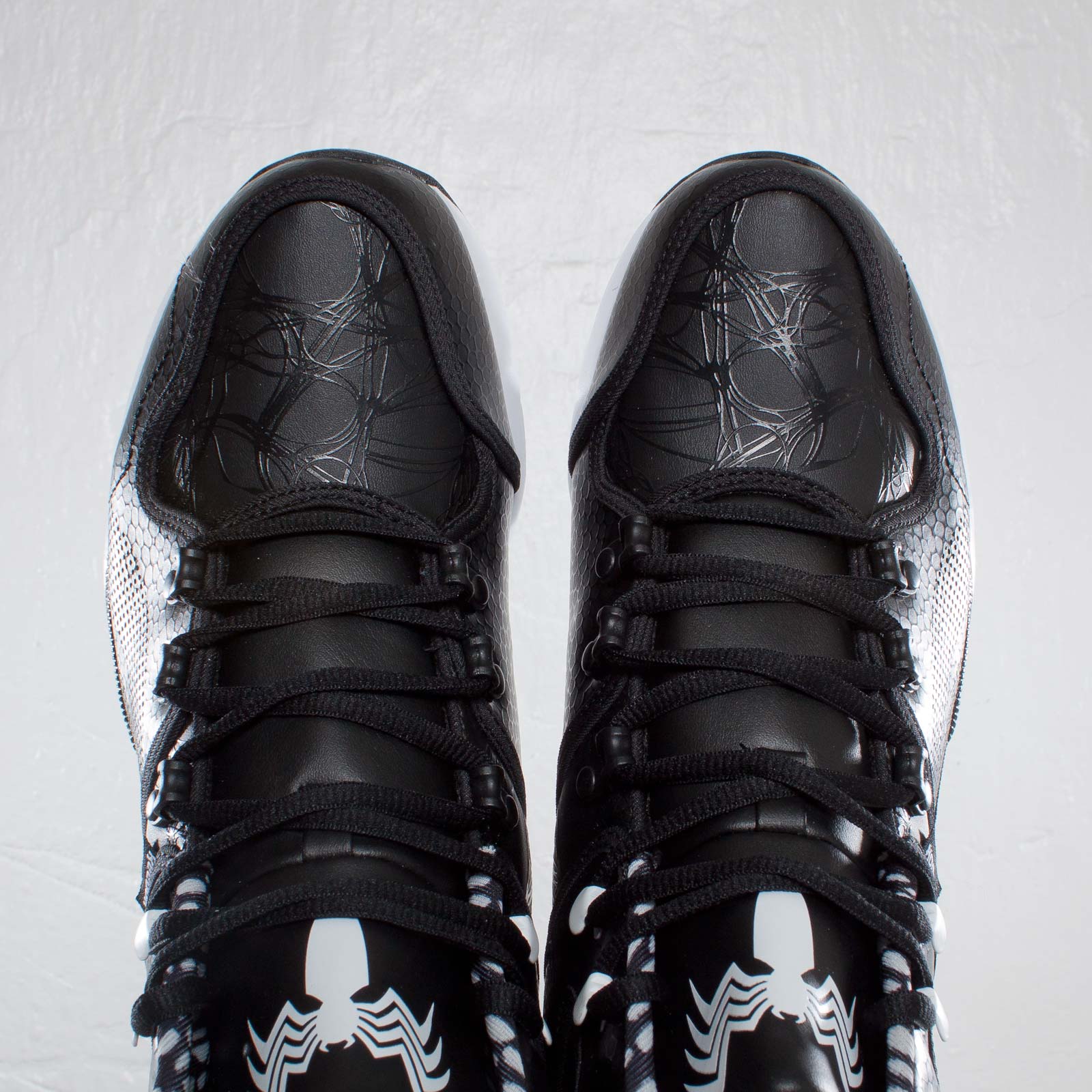 Marvel Reebok Night Storm Hls Venom 12