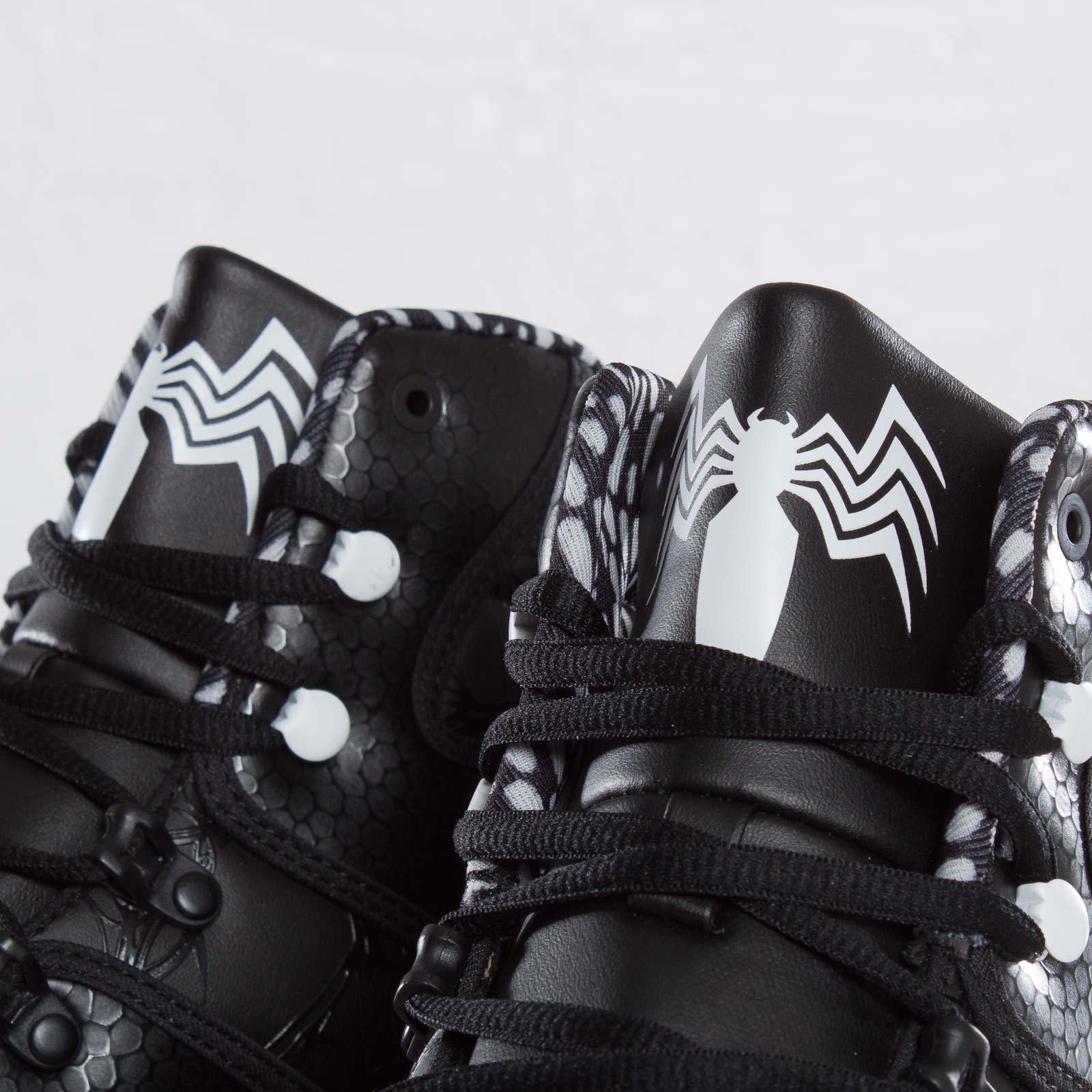 Marvel Reebok Night Storm Hls Venom 6