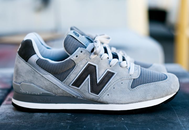 New Balance 996 Grey Black 02