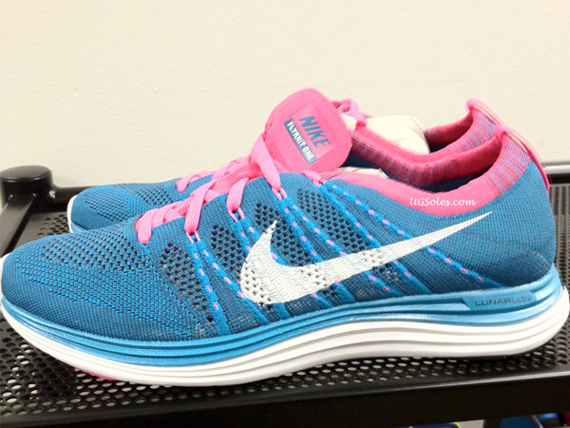 Nike Flyknit One Blue Pink