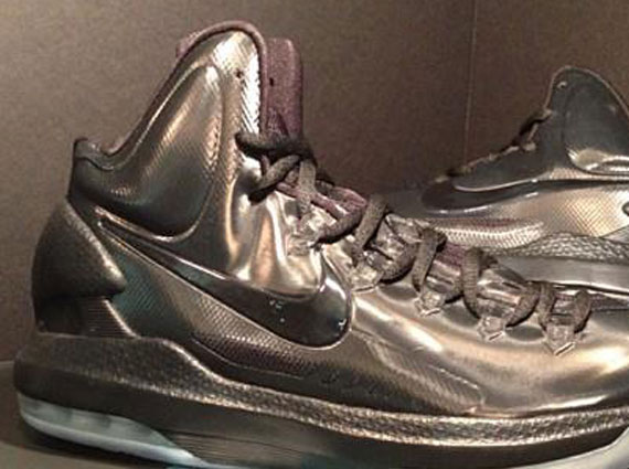 Nike KD V “Blackout”