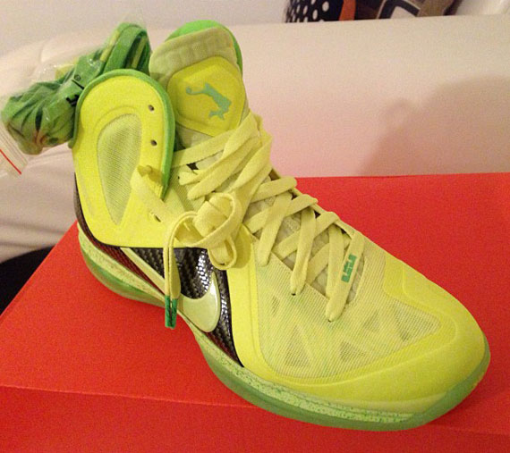 Nike LeBron 9 Elite "Volt Dunkman"