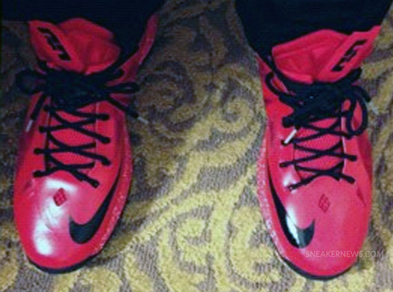 Nike LeBron X – Red – Black