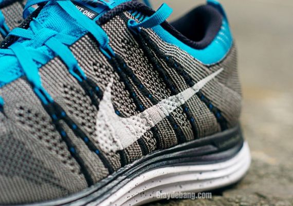 Nike Lunar Flyknit One Plus 04