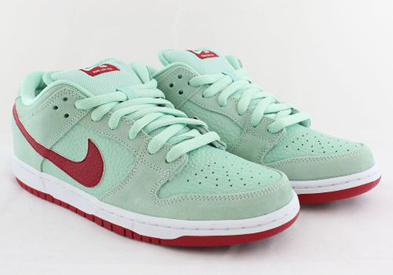 Nike Sb Dunk Low Mint Red 4