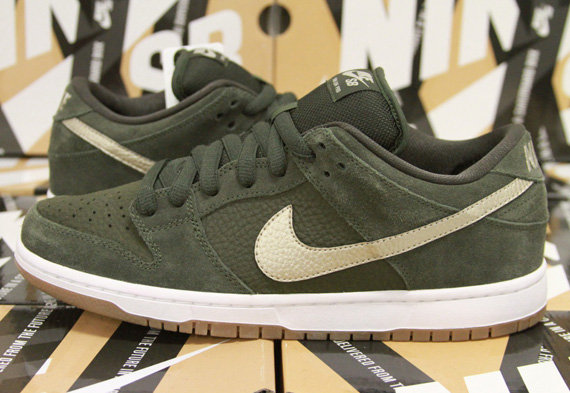 Nike Sb Dunk Low Sequoia 4