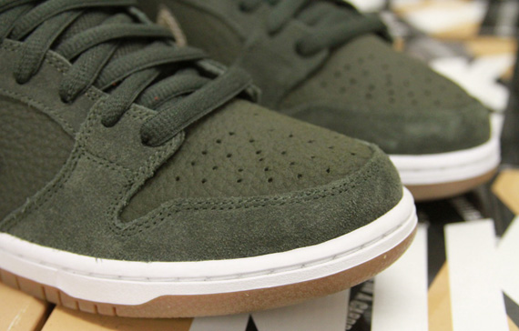 Nike Sb Dunk Low Sequoia 5