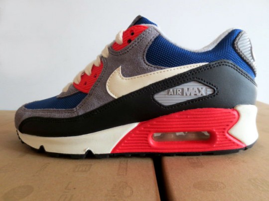 Nike Wmns Air Max 90 Royal Red Grey 1