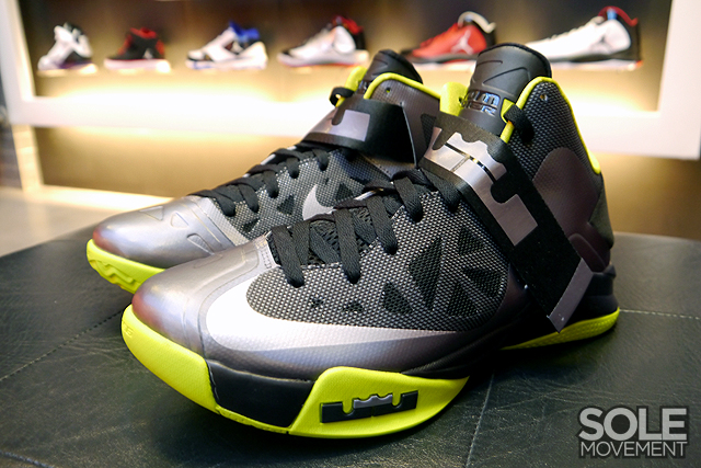 Nike Zoom Soldier 6 Grey Black Light Green 2