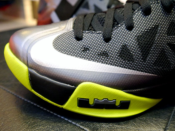 Nike Zoom Soldier 6 Grey Black Light Green