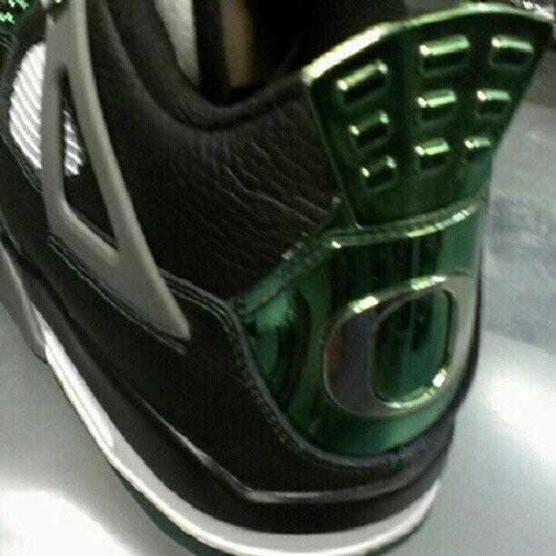 Oregon Air Jordan Iv