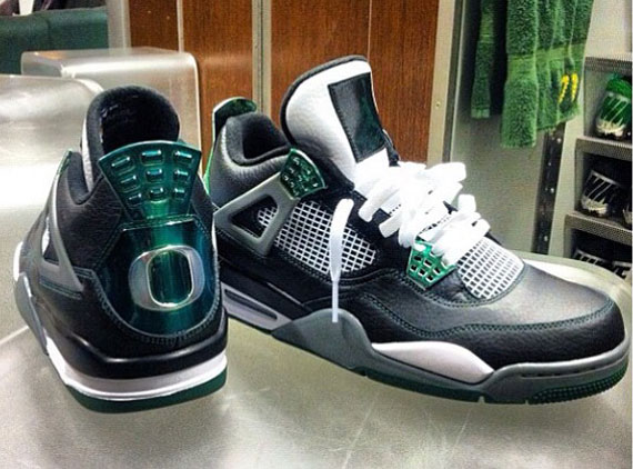 "Oregon Ducks" Air Jordan IV