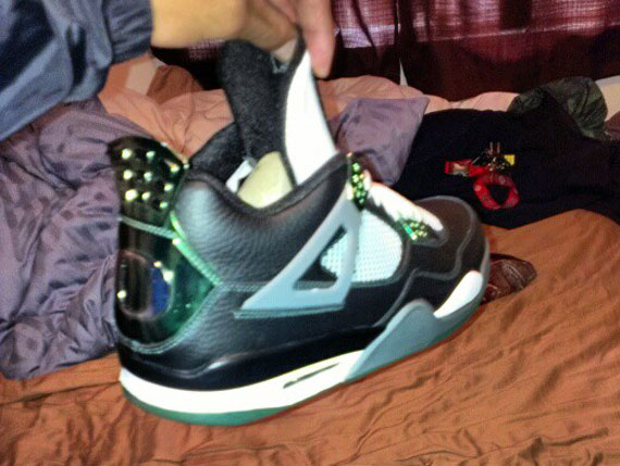 Oregon Ducks Air Jordan Iv 3