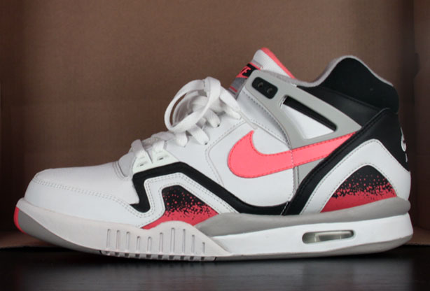 Sneakerpedia Top 20 Aaron Kr 11