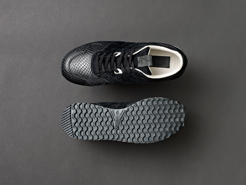 Adidas Consortium Zx700 Sns Productshot1