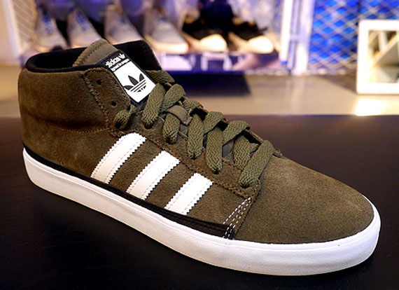 adidas Skateboarding Rayado