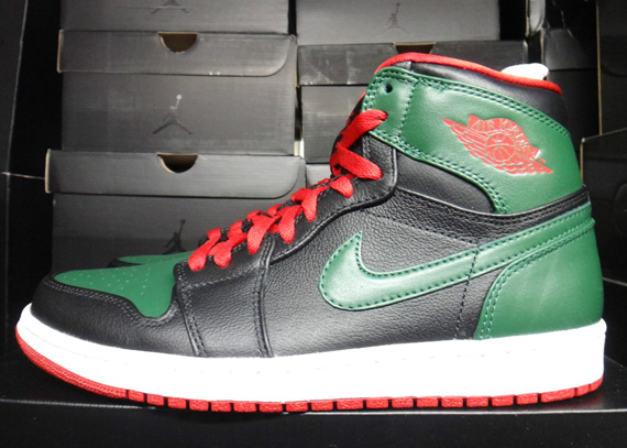 Air Jordan 1 Black Gym Red Gorge Green Gucci 2