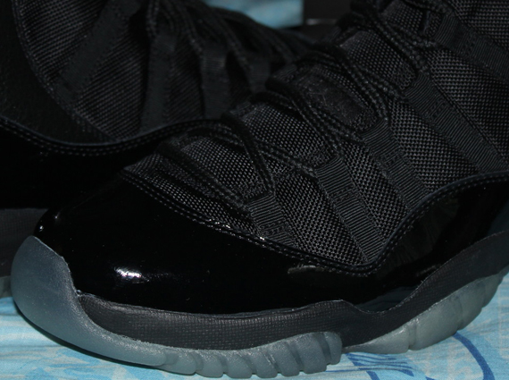 Air Jordan Xi Blackout Black Ice 4