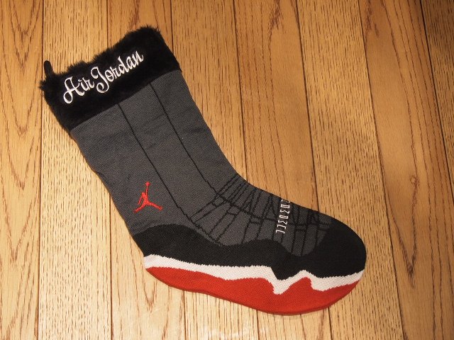 Air Jordan Xi Bred Holiday Gift Pack 02