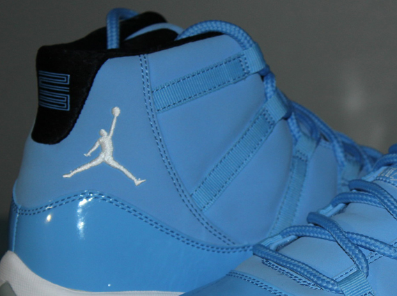 Air Jordan Xi Pantone University Blue White 2