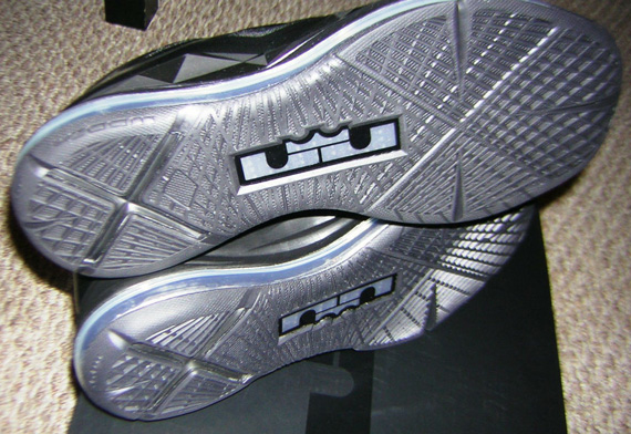 Carbon Lebron X Release Date 2