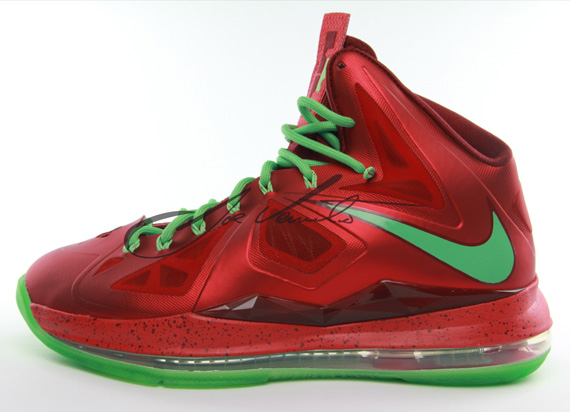 Christmas Lebron X Nike 8