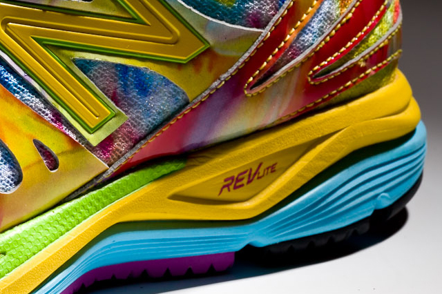 New Balance M890v3 Rainbow 3