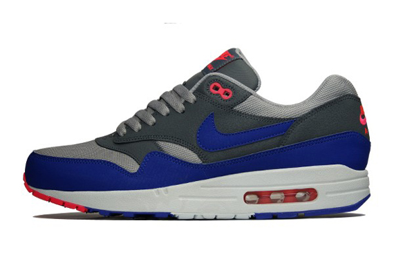 Nike Air Max 1 Essential 537383 006 Medium Grey Ultramarine Dark Grey Solar Red