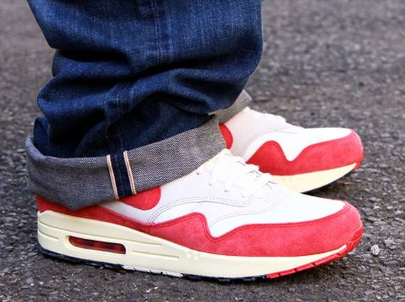 Nike Air Max 1 Vntg On Foot 02